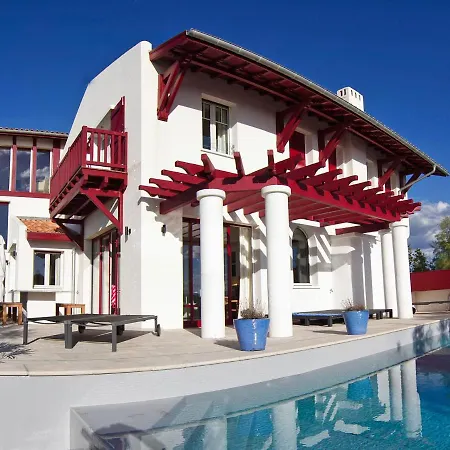 Sleeps 12 Pool Villa Bidart